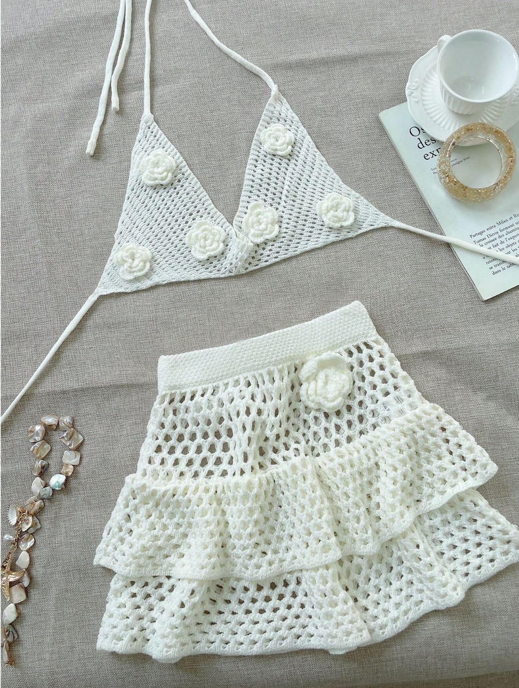 Set „White Rose” – Top Bikini & Minifustă Croșetată